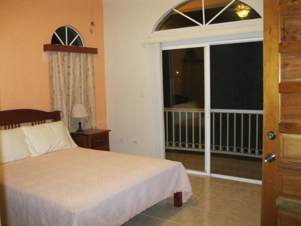 Villa San Juan Belmopan Rum bild